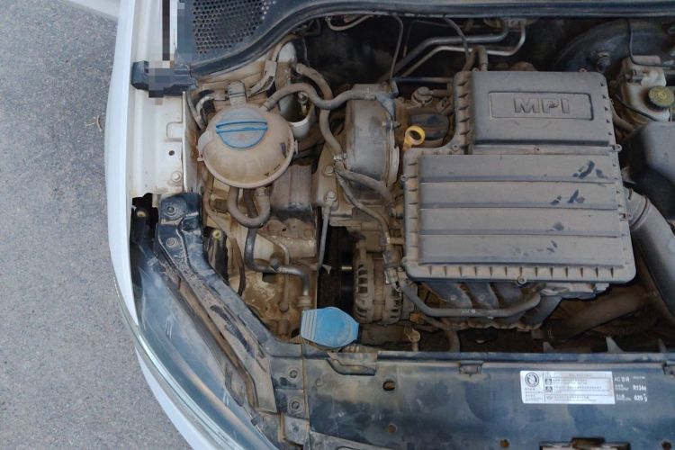 Used Volkswagen Santana 2016 1.4L Manual Fashion Edition Engine Bay Right