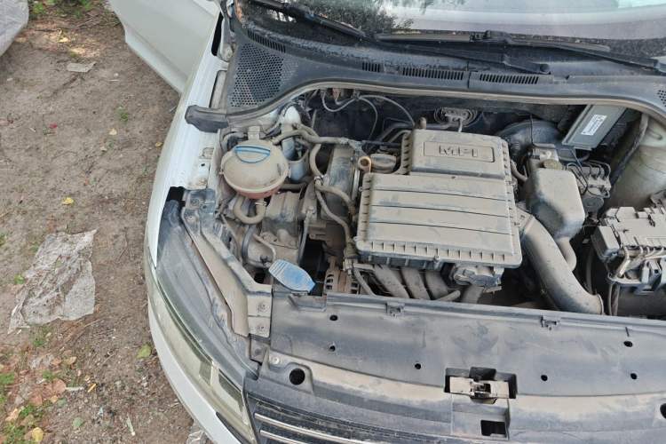 Used Volkswagen Santana 2016 1.4L Manual Fashion Edition Engine Bay Right