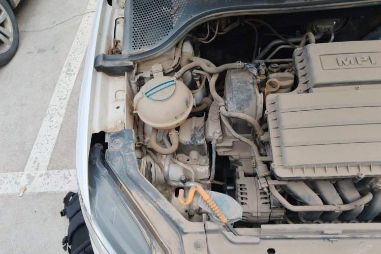 Used Volkswagen Santana 2016 1.6L Manual Fashion Edition Engine Bay Right