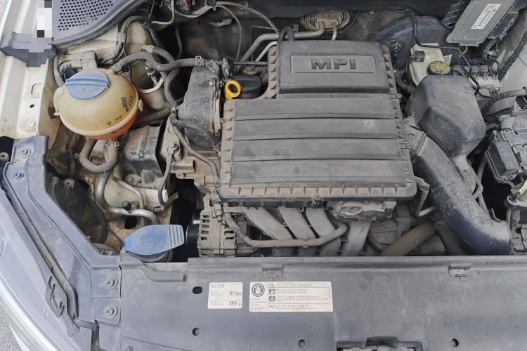 Used Volkswagen Santana 2016 1.6L Automatic Comfort Edition Engine Bay Right