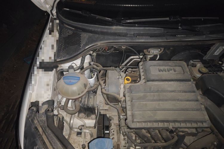 Used Volkswagen Santana 2016 1.4L Manual Fashion Edition Engine Bay Right