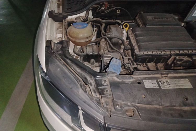 Used Volkswagen Santana 2016 1.4L Manual Fashion Edition Engine Bay Right