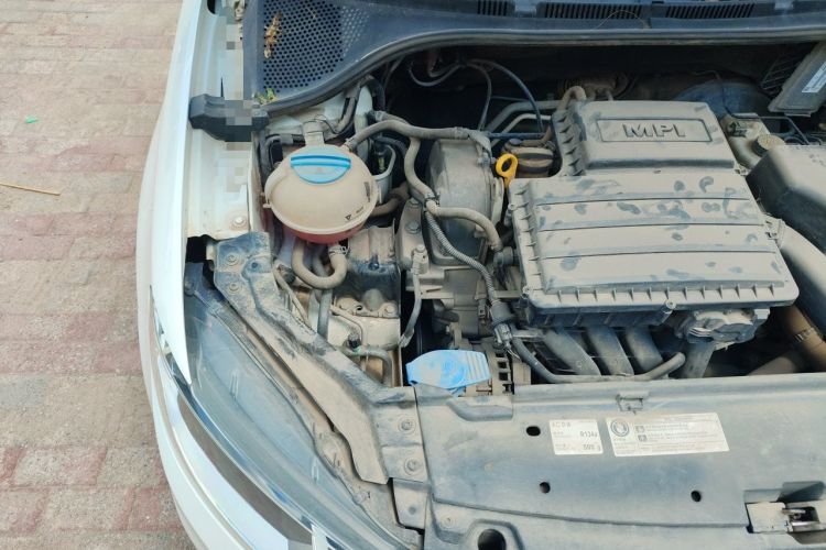 Used Volkswagen Santana 2016 1.4L Manual Fashion Edition Engine Bay Right