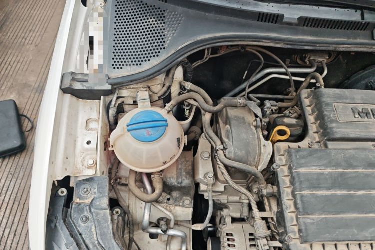 Used Volkswagen Santana 2016 1.6L Automatic Comfort Edition Engine Bay Right