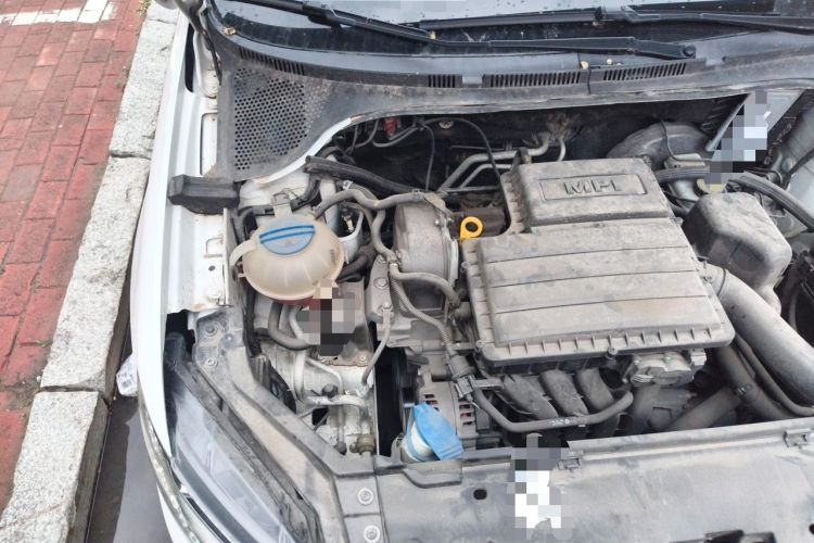 Used Volkswagen Santana 2016 1.4L Manual Fashion Edition Engine Bay Right