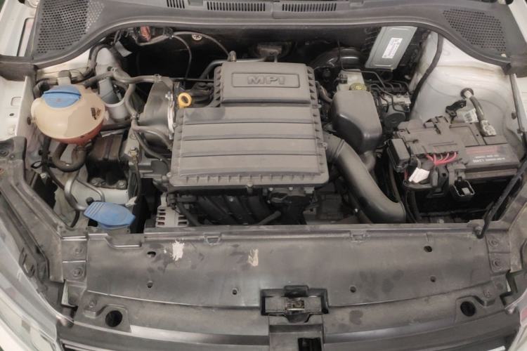 Used Volkswagen Santana 2016 1.4L Manual Fashion Edition Engine Bay