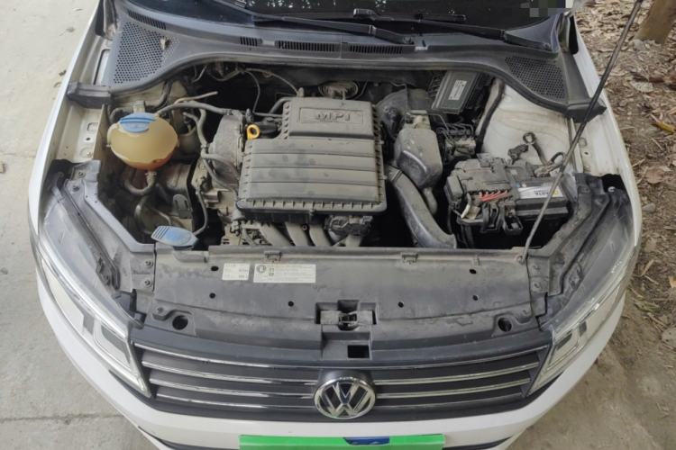 Used Volkswagen Santana 2016 1.6L Manual Comfort Edition Engine Bay