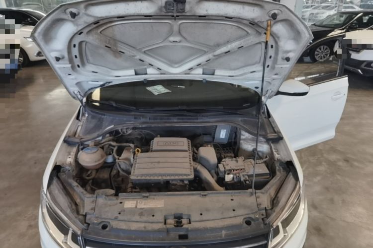 Used Volkswagen Santana 2016 1.4L Manual Fashion Edition Engine Bay