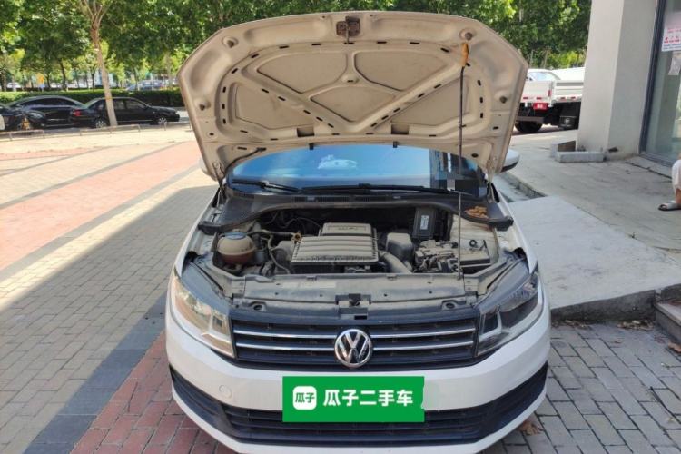 Used Volkswagen Santana 2016 1.6L Automatic Fashion Edition Engine Bay