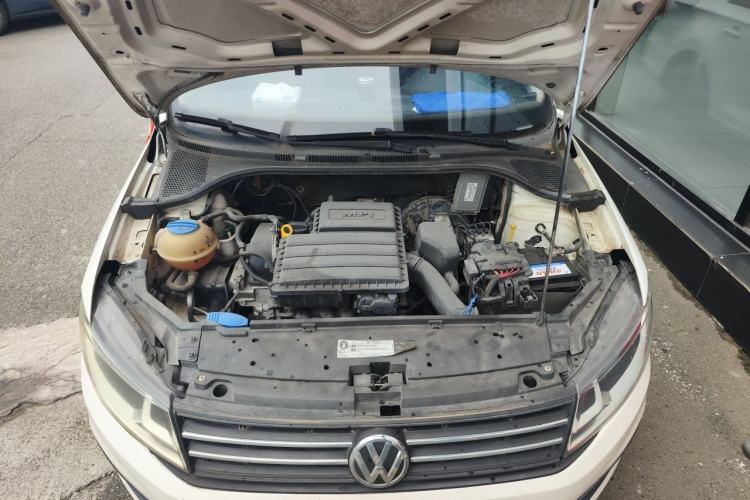 Used Volkswagen Santana 2016 1.4L Manual Fashion Edition Engine Bay