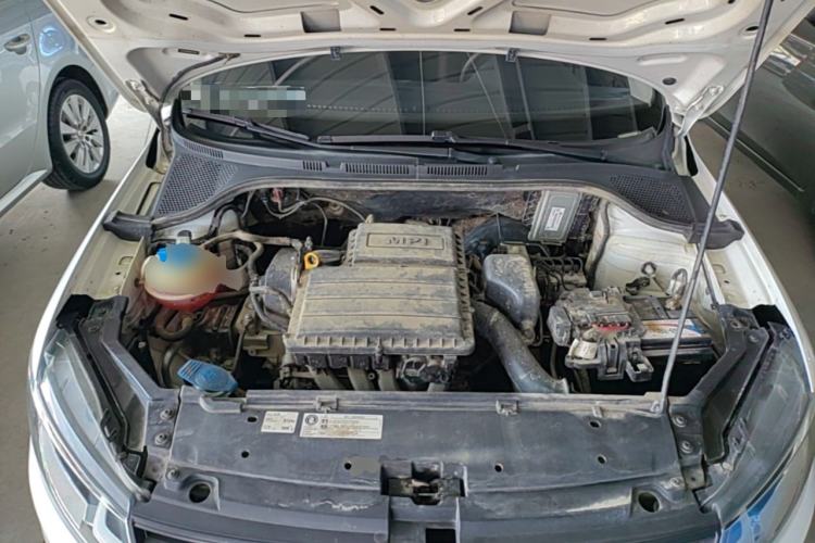 Used Volkswagen Santana 2016 1.6L Manual Fashion Edition Engine Bay