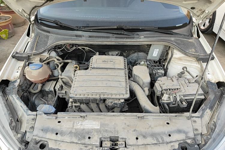 Used Volkswagen Santana 2016 1.4L Manual Fashion Edition Engine Bay
