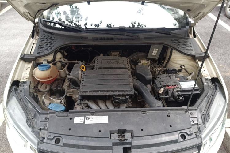 Used Volkswagen Santana 2016 1.6L Automatic Fashion Edition Engine Bay