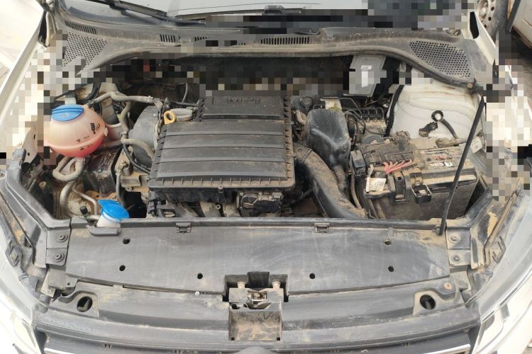 Used Volkswagen Santana 2016 1.6L Manual Fashion Edition Engine Bay