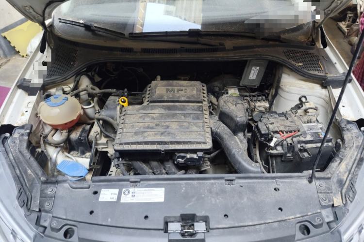 Used Volkswagen Santana 2016 1.6L Manual Comfort Edition Engine Bay