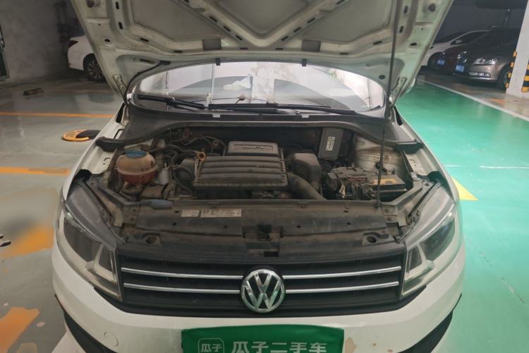 Used Volkswagen Santana 2016 1.6L Manual Fashion Edition Engine Bay