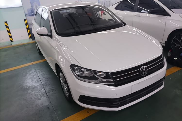 Used Volkswagen Santana 2016 1.6L Manual Fashion Edition Exterior 1