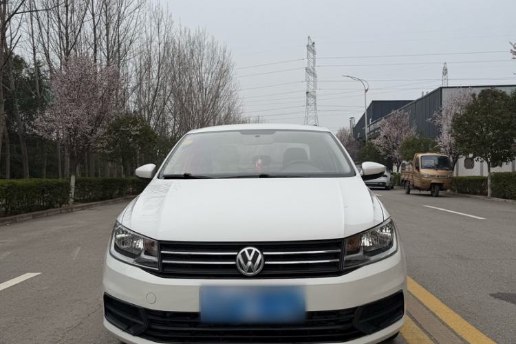 Used Volkswagen Santana 2016 1.6L Manual Fashion Edition Exterior 1