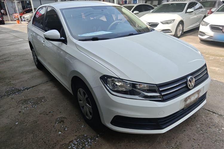 Used Volkswagen Santana 2016 1.6L Automatic Fashion Edition Exterior 1