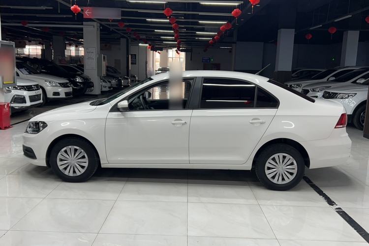 Used Volkswagen Santana 2016 1.6L Manual Fashion Edition Exterior 1