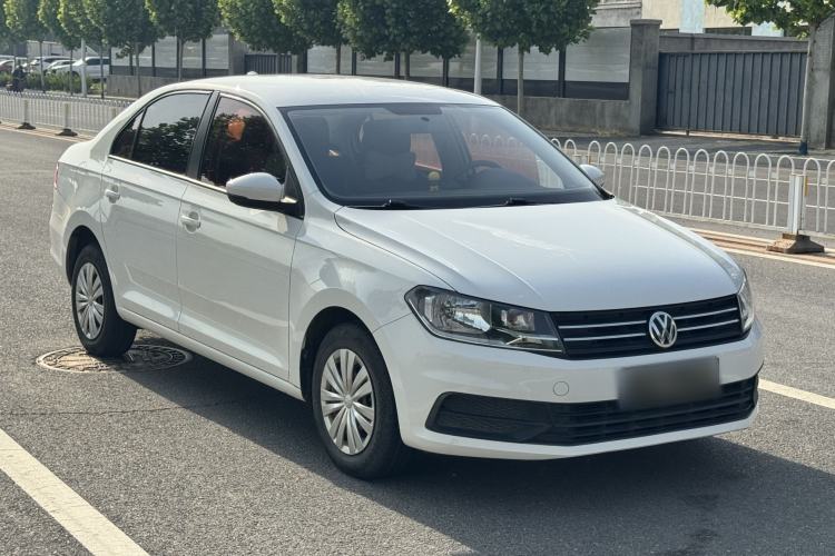 Used Volkswagen Santana 2016 1.6L Manual Fashion Edition Exterior 2