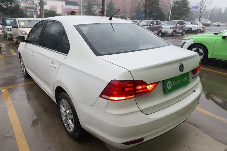 Used Volkswagen Santana 2016 1.6L Automatic Comfort Edition Exterior 2