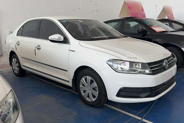 Used Volkswagen Santana 2016 1.6L Manual Fashion Edition Exterior 2