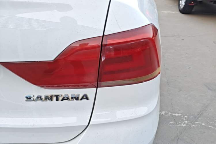 Used Volkswagen Santana 2016 1.4L Manual Fashion Edition Exterior 3