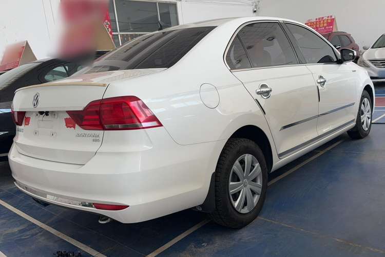 Used Volkswagen Santana 2016 1.6L Manual Fashion Edition Exterior 3