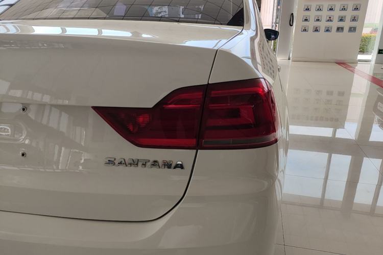 Used Volkswagen Santana 2016 1.4L Manual Fashion Edition Exterior 3