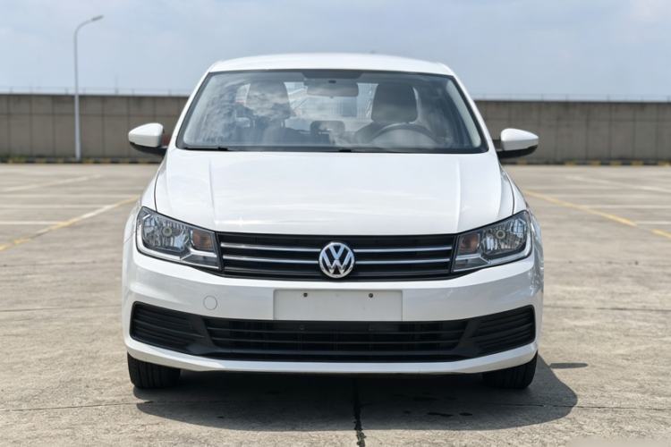 Used Volkswagen Santana 2016 1.6L Manual Fashion Edition Exterior 4