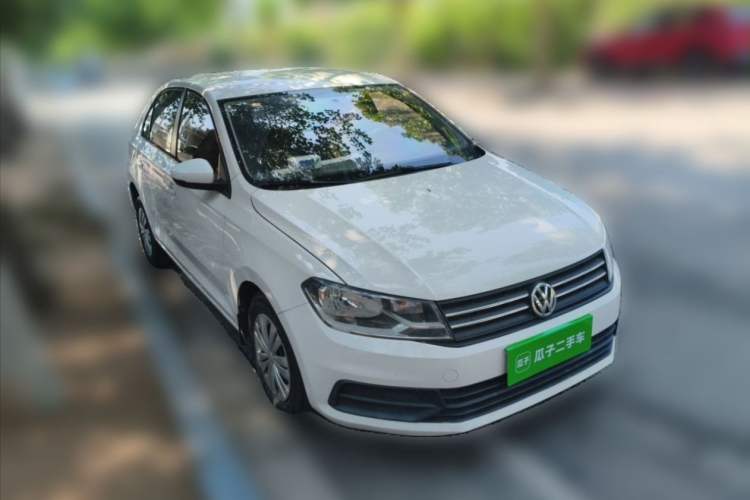 Used Volkswagen Santana 2016 1.6L Manual Fashion Edition Exterior 4