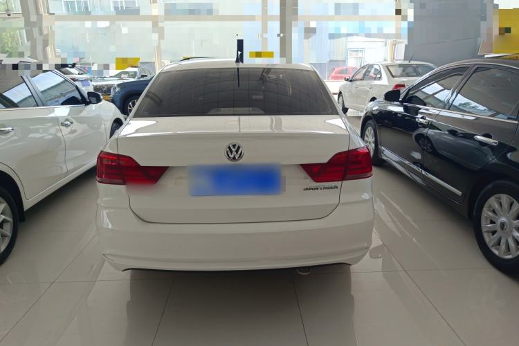 Used Volkswagen Santana 2016 1.4L Manual Fashion Edition Exterior 4