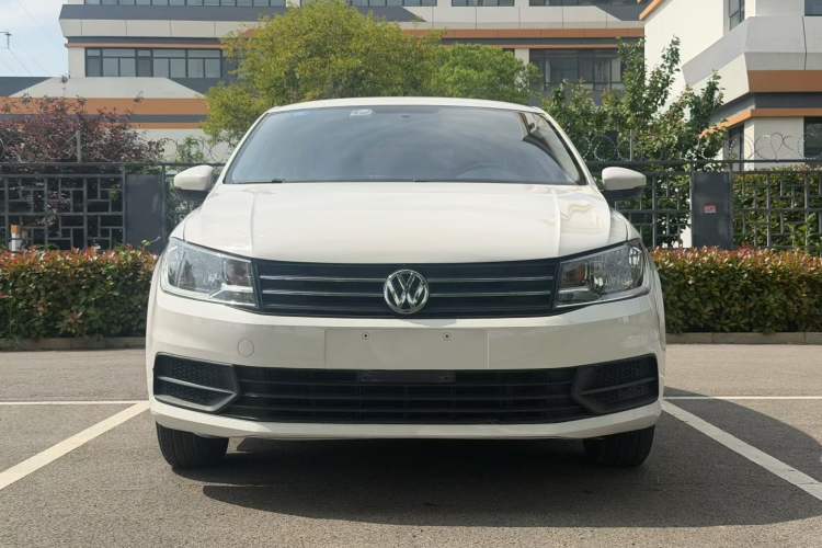 Used Volkswagen Santana 2016 1.4L Manual Fashion Edition Exterior 4