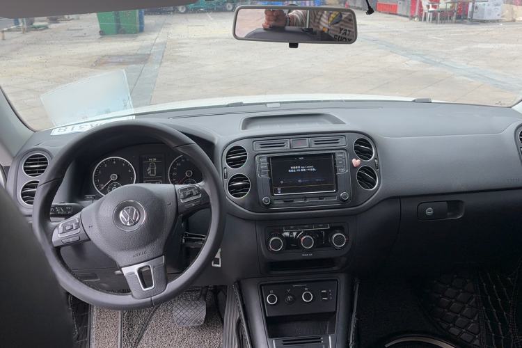 Used Volkswagen Santana 2016 1.6L Manual Fashion Edition Exterior 6