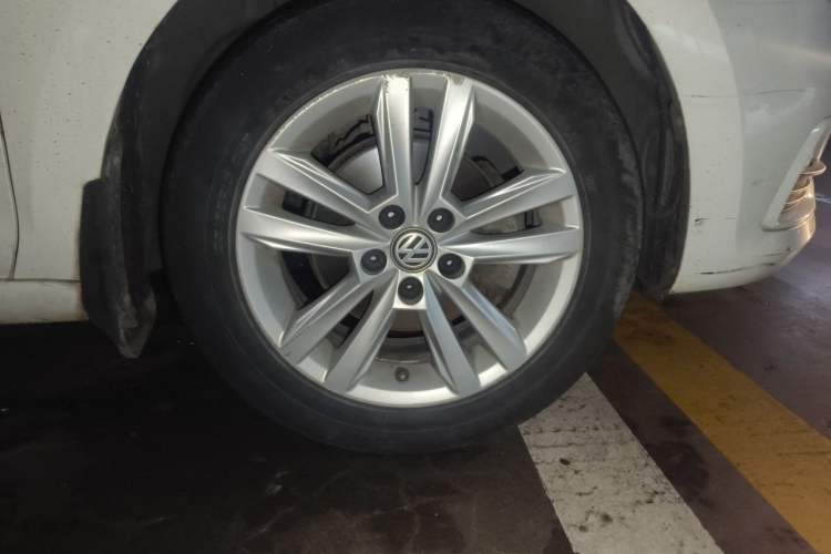 Used Volkswagen Santana 2016 1.6L Automatic Comfort Edition Exterior 7