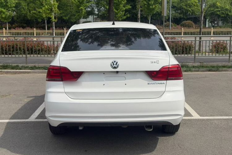 Used Volkswagen Santana 2016 1.4L Manual Fashion Edition Exterior 7