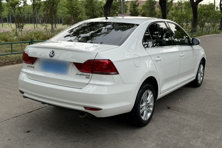 Used Volkswagen Santana 2016 1.6L Automatic Comfort Edition Exterior 9