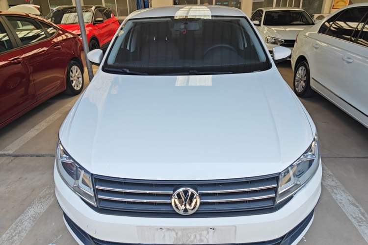 Used Volkswagen Santana 2016 1.6L Manual Fashion Edition Front