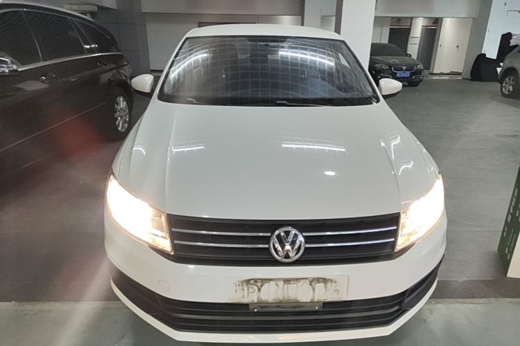 Used Volkswagen Santana 2016 1.4L Manual Fashion Edition Front