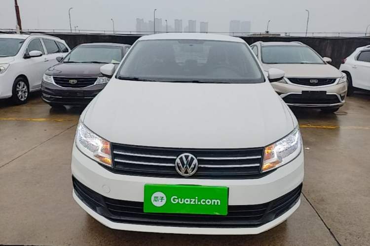 Used Volkswagen Santana 2016 1.6L Manual Fashion Edition Front