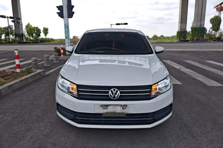 Used Volkswagen Santana 2016 1.4L Manual Fashion Edition Front
