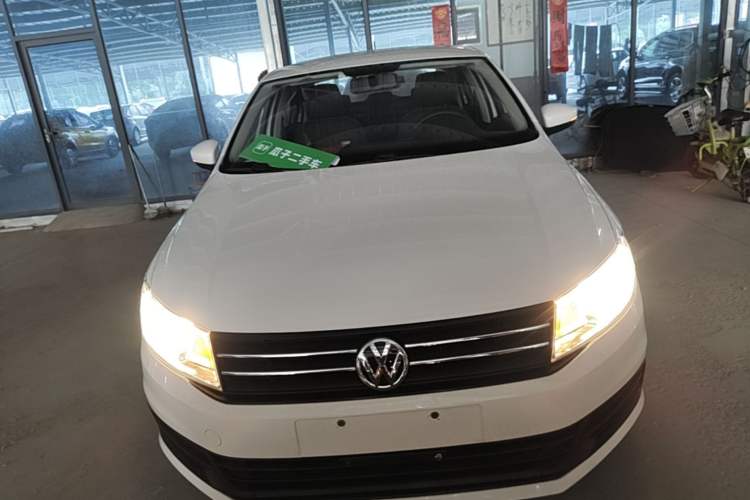 Used Volkswagen Santana 2016 1.6L Manual Fashion Edition Front