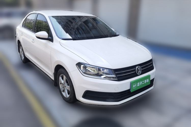 Used Volkswagen Santana 2016 1.6L Manual Fashion Edition Front Right 45 Deg