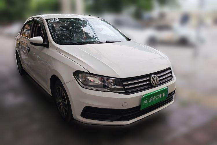 Used Volkswagen Santana 2016 1.6L Manual Fashion Edition Front Right 45 Deg