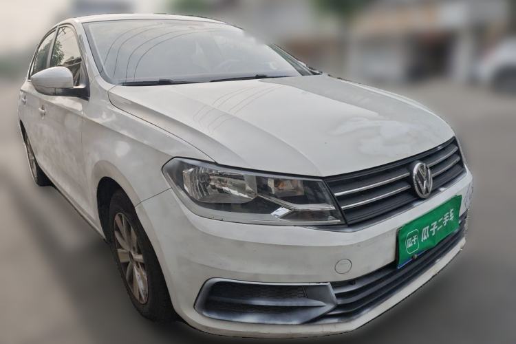 Used Volkswagen Santana 2016 1.6L Manual Fashion Edition Front Right 45 Deg