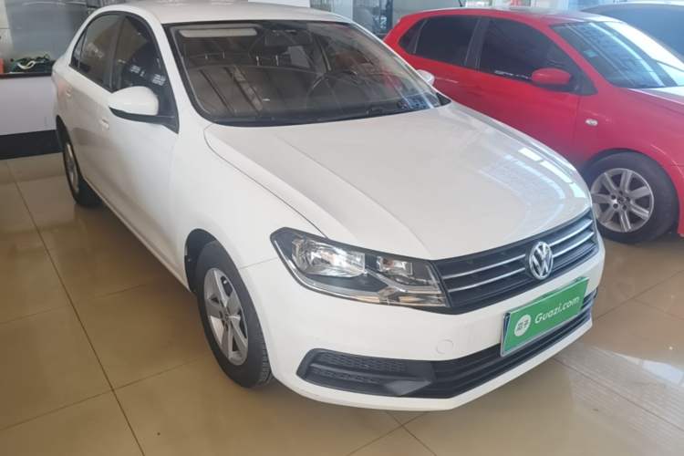 Used Volkswagen Santana 2016 1.6L Manual Fashion Edition Front Right 45 Deg