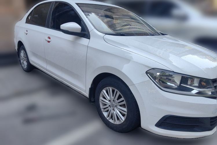 Used Volkswagen Santana 2016 1.4L Manual Fashion Edition Front Right 45 Deg