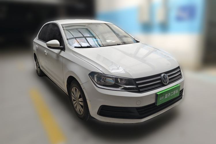 Used Volkswagen Santana 2016 1.4L Manual Fashion Edition Front Right 45 Deg