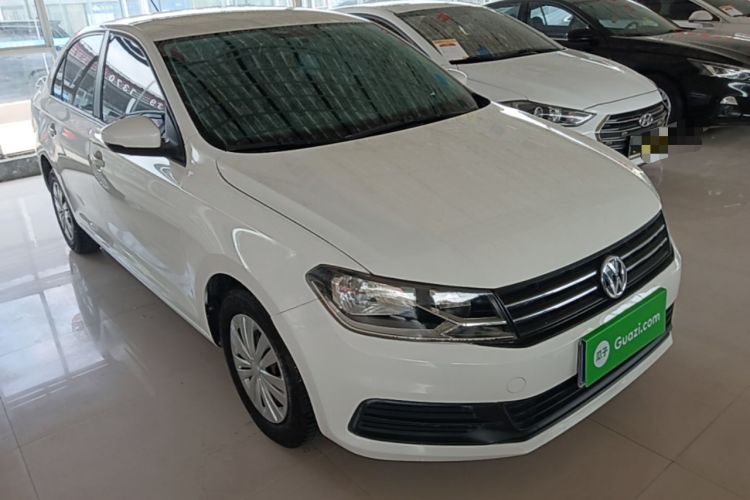 Used Volkswagen Santana 2016 1.6L Manual Fashion Edition Front Right 45 Deg